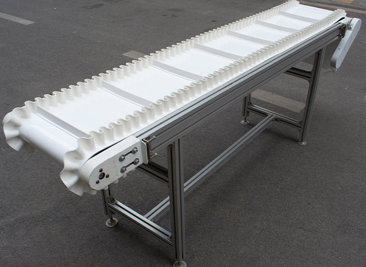 PVC skirt edge baffle conveyor belt