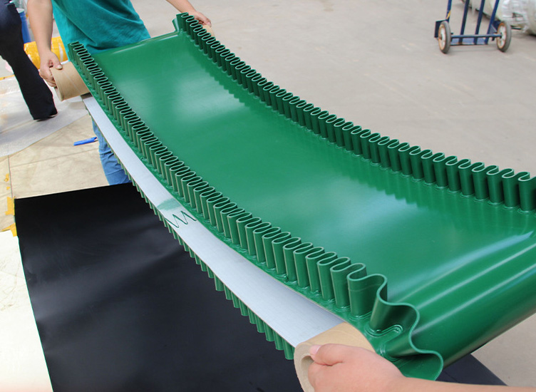 PVC skirt edge baffle conveyor belt